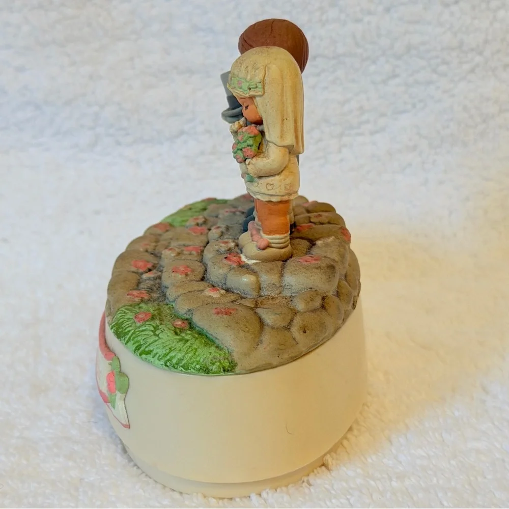 Vintage Enesco Here Comes the Bride musical figurine
